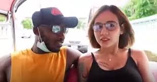 อย่าล้อเล่นกับของดำ TUKTUKPATROL – FAH                น้องฟ้าที่ทุกคนกำลังตามหา นั่งรถสามล้อไปโรงแรมกับนิโกร เจอรุมเย็ดสวิงกิ้งกับฝรั่งอีกคน คนเดียวว่าหีแย่เจอสองไปหีแทบพัง